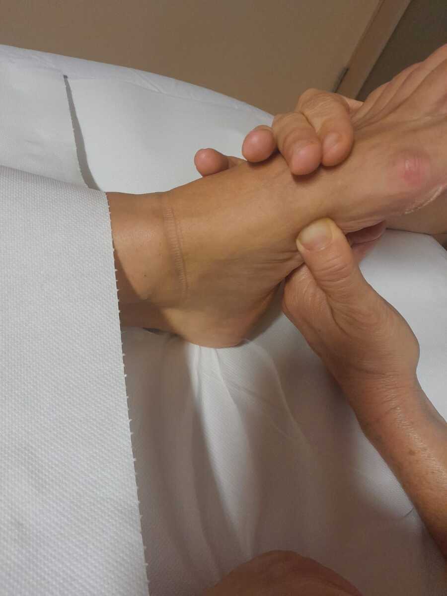 refleksivna masaža lijevog stopala